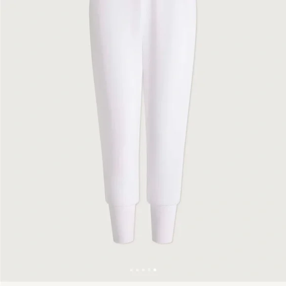 Valley Slim Cuff 25” White Pant, new with tags - Picture 4 of 7
